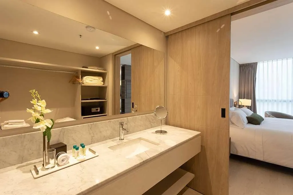 Bluedoors York Luxury Suites Medellín 5*,