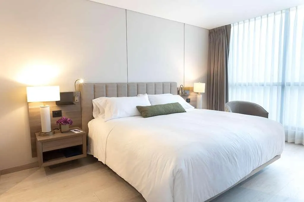 Bluedoors York Luxury Suites Medellín 5*,  Kolumbia
