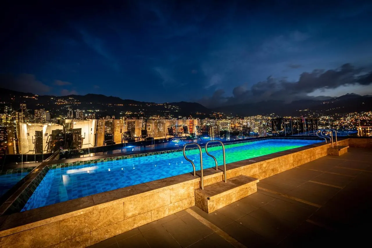 Bluedoors York Luxury Suites Medellín 5*,  Kolumbia