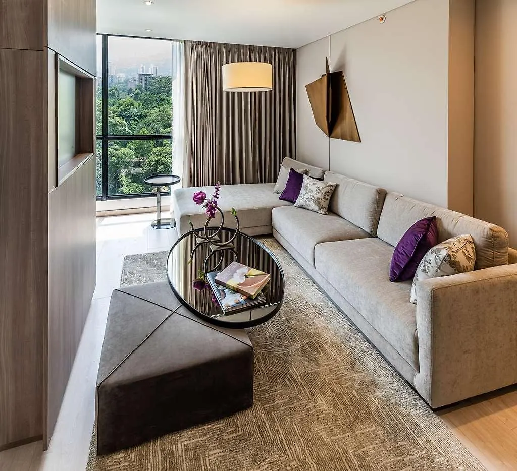Bluedoors York Luxury Suites Medellín Hotel